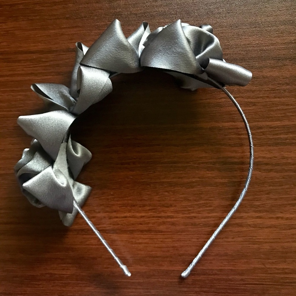 LIKE NEW Express silver gray satin ruffle flower headband